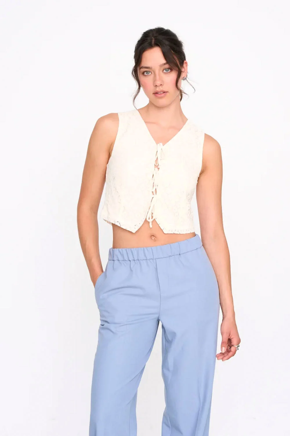 24COLOURS - LACES VEST