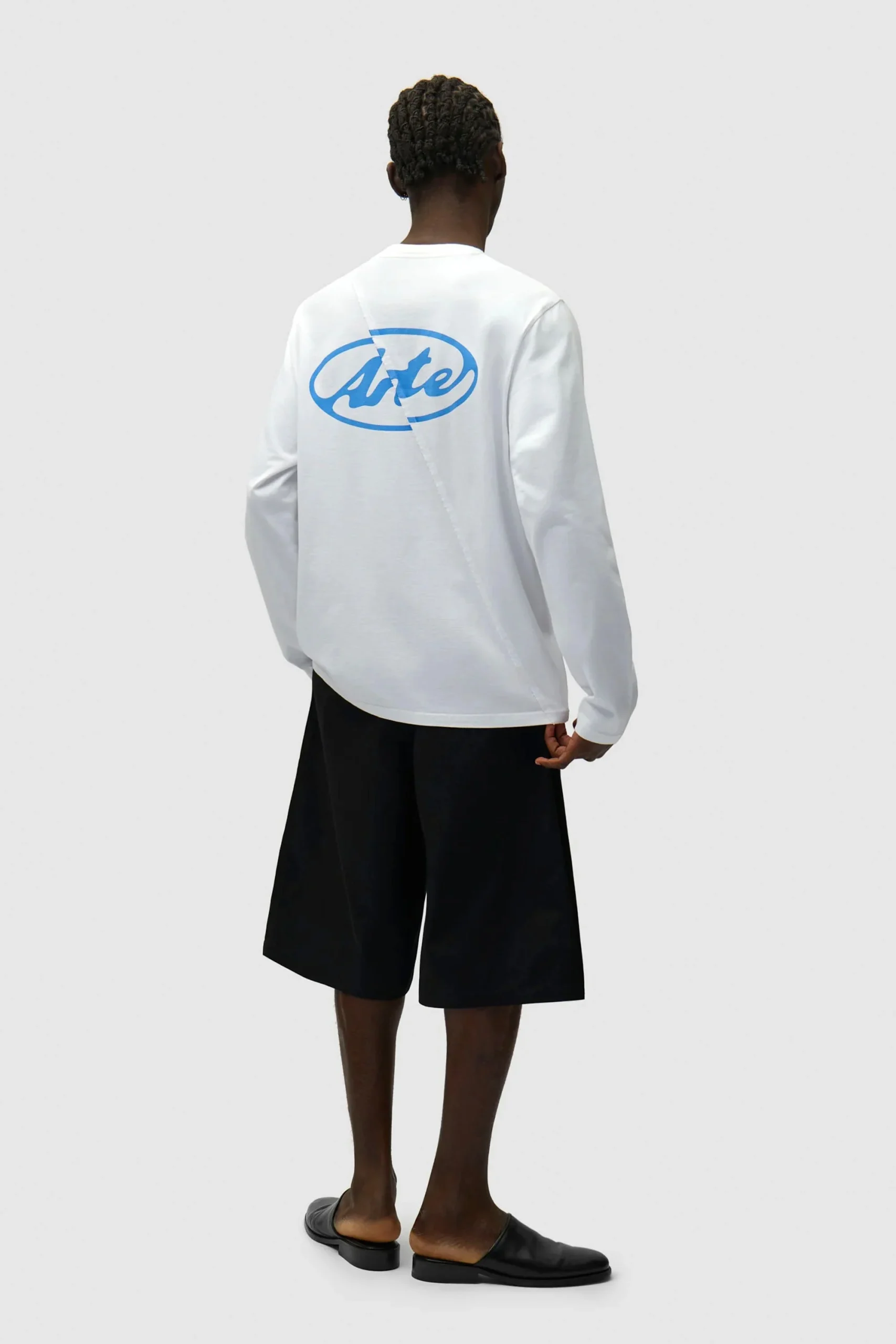 ARTE - BACK CIRCLE LOGO LONGSLEEVET-SHIRT - WHITE