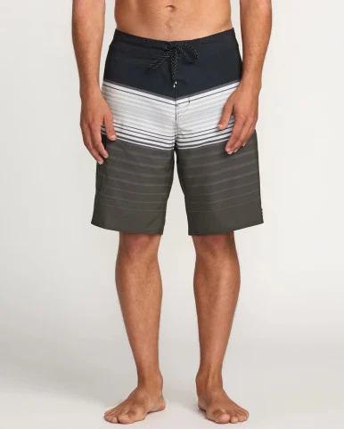 BILLABONG ALL DAY STRIPE PRO BOARDSHORTS (24A081511)