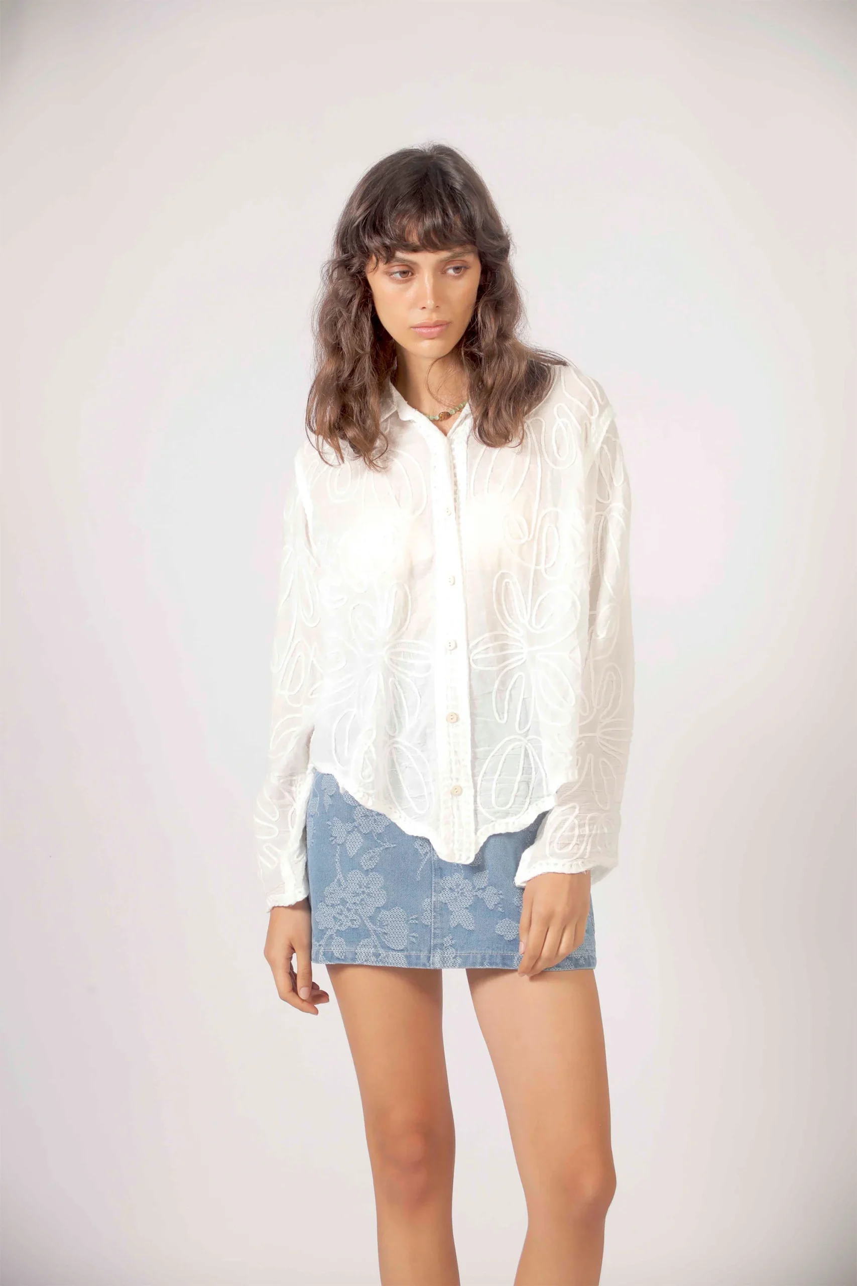THE KORNER - EMBROIDERED FLOWERS SHIRT