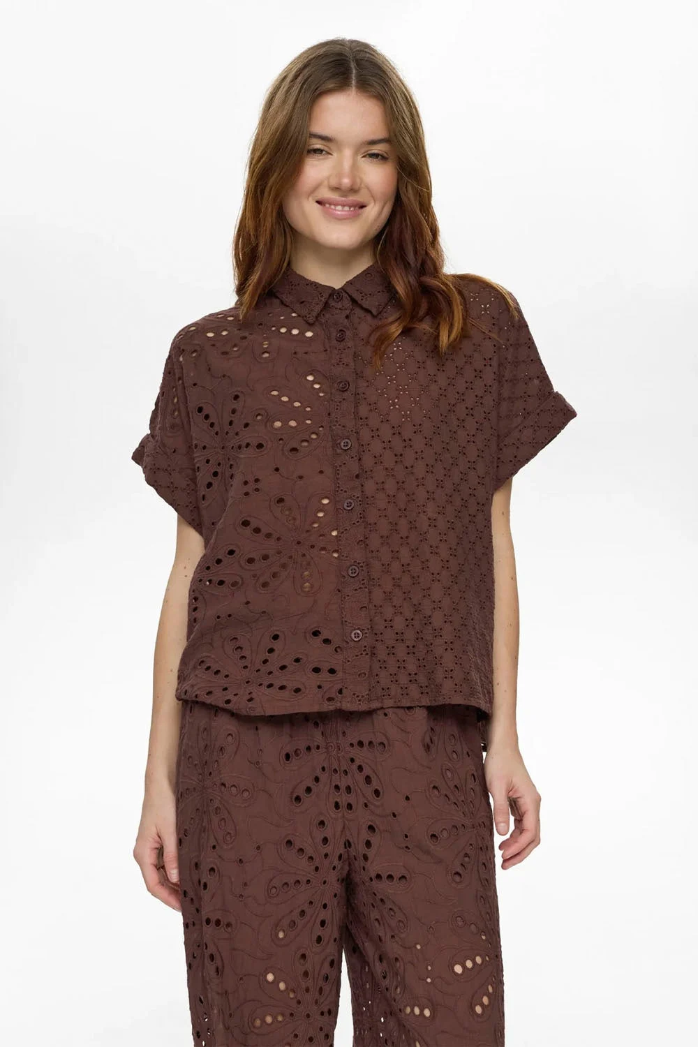 NÜMPH - NUPALMA SLEEVELESS SHIRT - CHICORY COFFEE