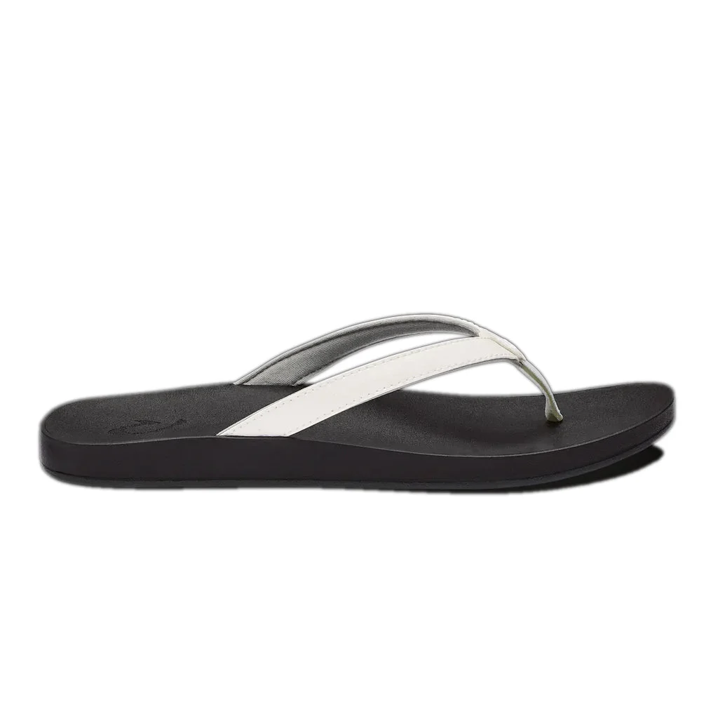 Olukai Womens Puawe White/Black Sandals