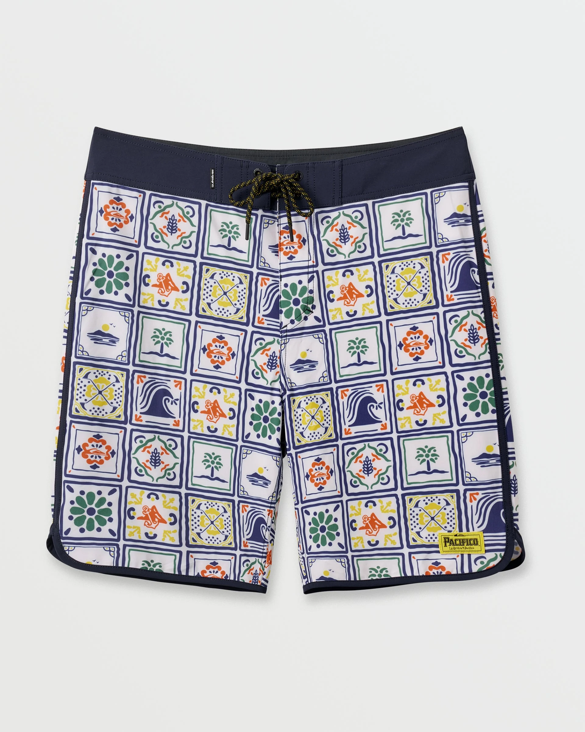 Pacifico Scallop 19" Boardshorts - White