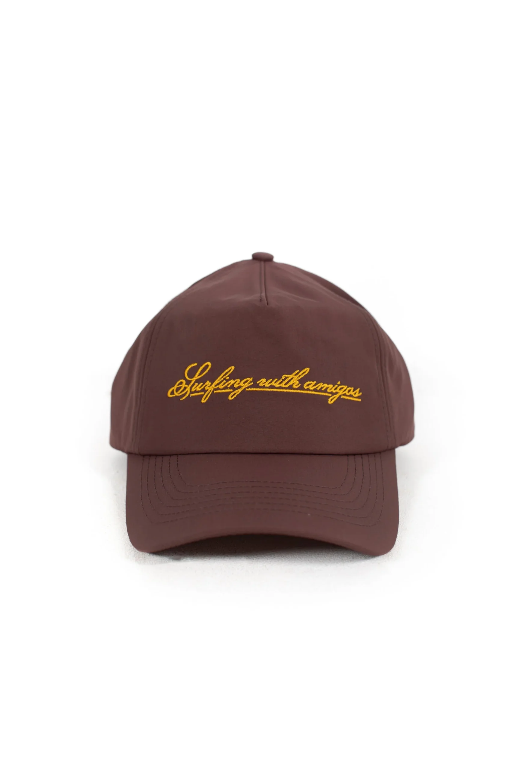 PUKAS SURF SHOP - SURFING WITH AMIGOS CAP - COGNAC